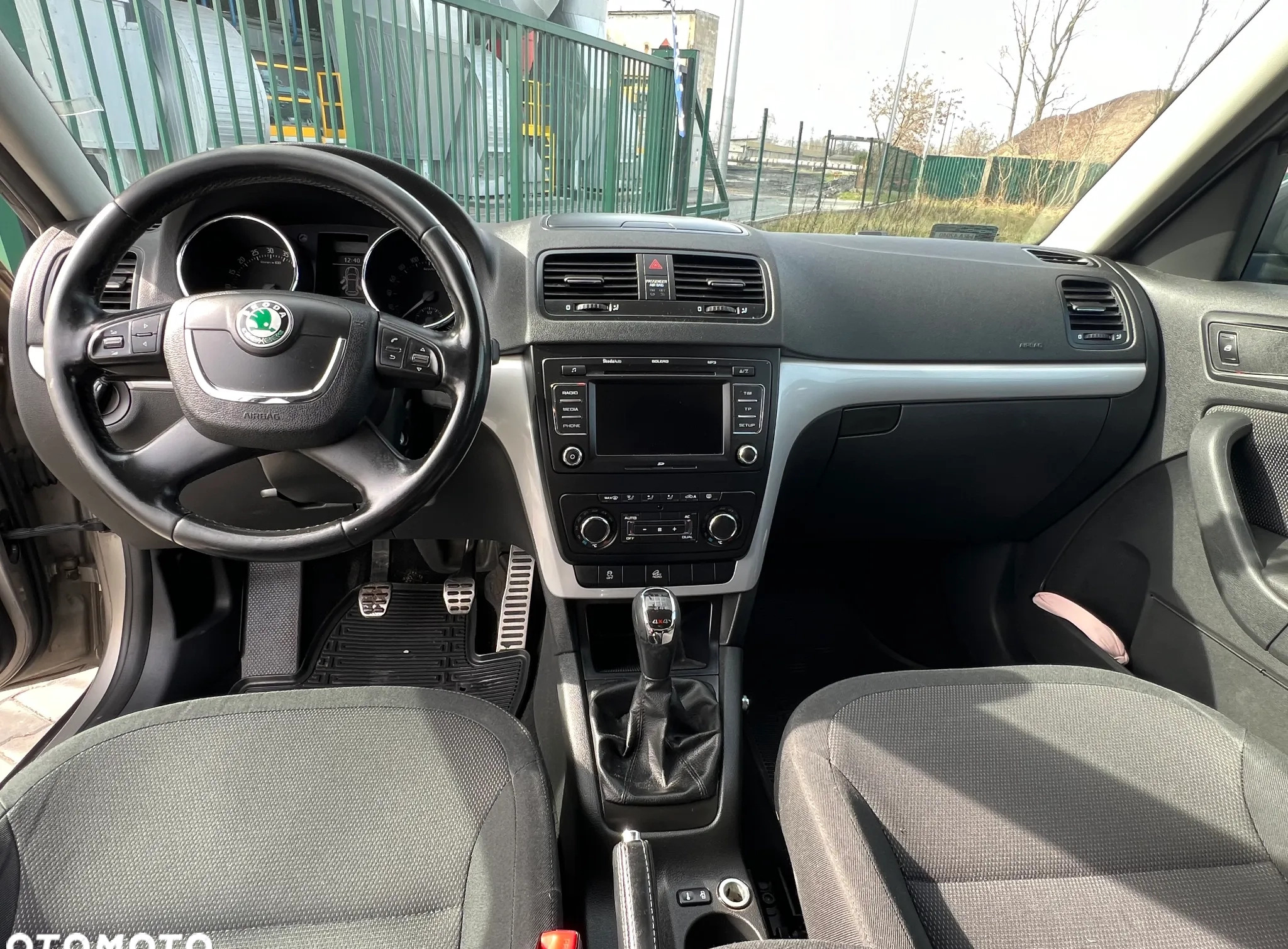 Skoda Yeti cena 28900 przebieg: 260000, rok produkcji 2011 z Radom małe 106